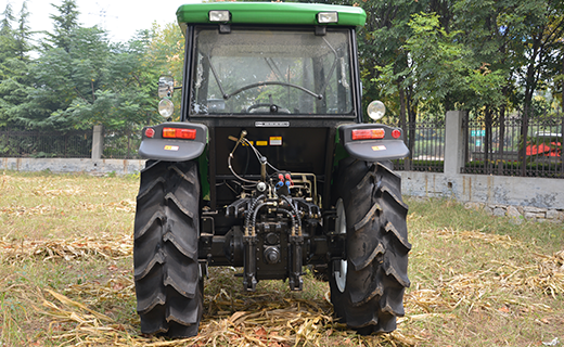 J9九游会-1104型拖拉机